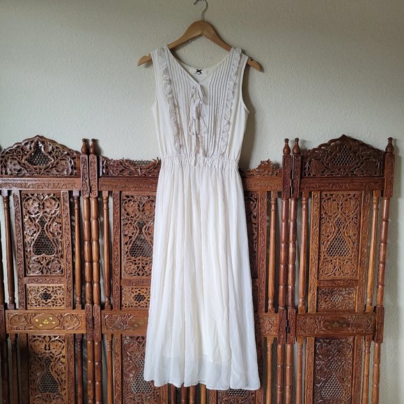 Victorian Inspired Ivory Bustier Midi Dress - Picture 1 of 14